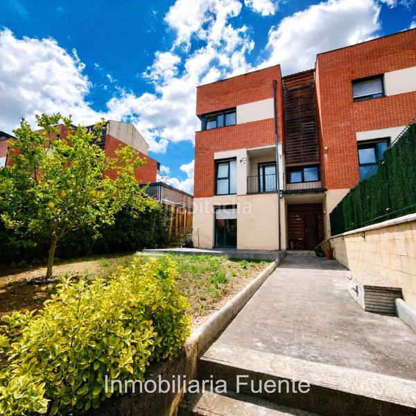 Foto 4f80c18f-7465-4f05-bf3d-db3aed9a7b59. Casa adossada amb calefacció aparcament a Sopuerta