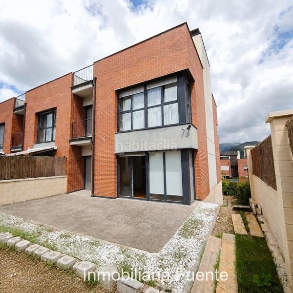Foto 6f68ca51-463c-4533-8046-f2e13e6f03af. Casa adossada amb calefacció aparcament a Sopuerta