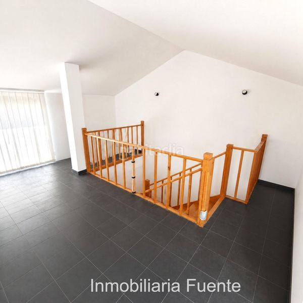 Foto bceb0e89-3e6b-463c-bd19-c22c2621e3ed. Casa adossada amb calefacció aparcament a Sopuerta
