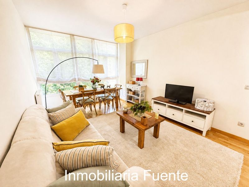 Foto b8382507-29f2-4c45-8f9a-3d64bbd9a852. Pis amb calefacció aparcament a Güeñes