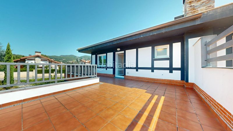 Foto 4fa4d2e5-ca59-41a8-9e72-158a1a251680. Casa adossada amb calefacció aparcament a Valle de Mena