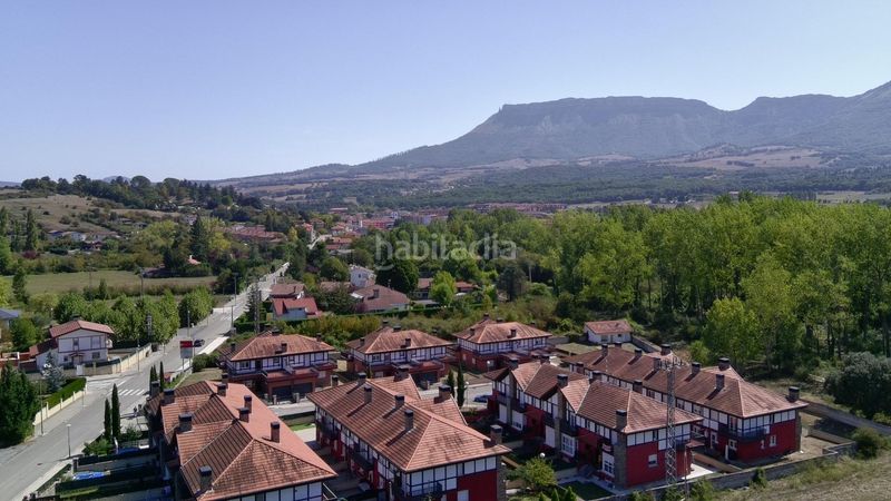 Foto f65e3f22-6f45-4b0d-93ce-57d616689ffc. Casa adossada amb calefacció aparcament a Valle de Mena