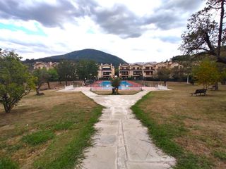 Pis  Urbanizacion el palacio. Piso con jardines y piscina comunitarios en artziniega