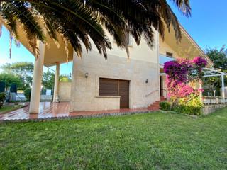 Xalet  Barrio loredo-cagigal. Exclusivo chalet de lujo en loredo.