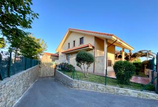 Xalet  Barrio loredo-cagigal. Exclusivo chalet de lujo en loredo.