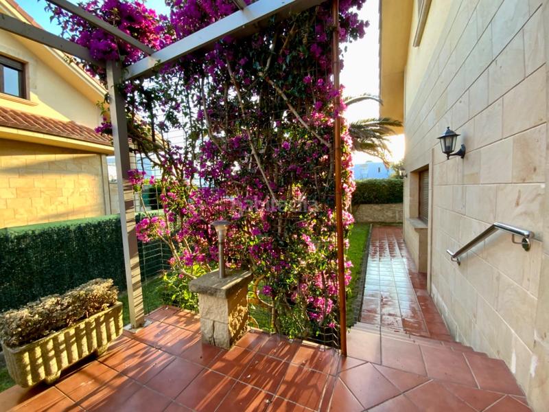 Foto 9aaec1d1-6a50-494f-bb5d-d47ec02d7495. Chalet exclusivo chalet de lujo en Loredo. en Loredo Ribamontán al Mar