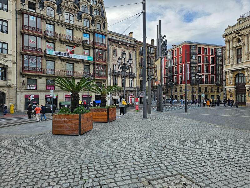 Foto f6620d11-3e76-4881-ba9f-a1ed430a5914. Ufficio con riscaldamento in Casco Viejo Bilbao