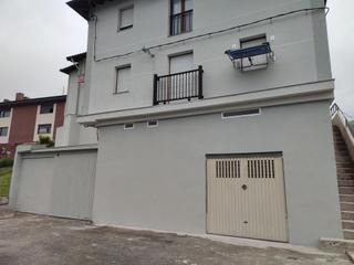 Local commercial  Barrio lasier. Local en geñes