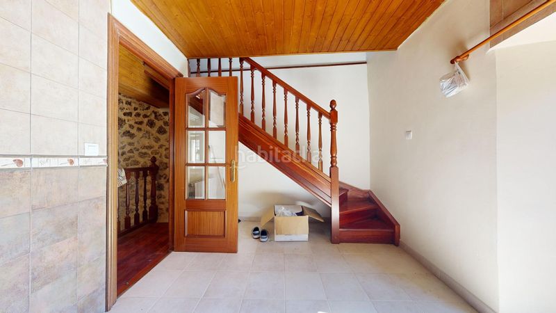 Foto 04de3da3-4798-4866-a388-8c0082186171. Casa adossada a Valle de Mena