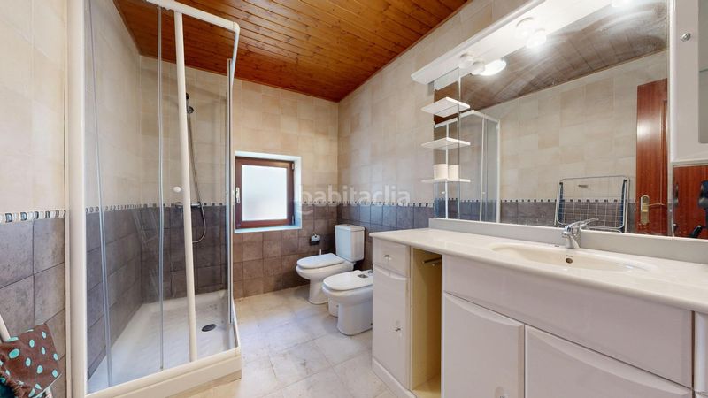 Foto cc2928dc-3ea5-4c0b-9bab-094627114314. Casa adossada a Valle de Mena