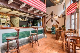 Local commercial à Calle de coscojales 20. Oportunidad de inversión en el centro histórico de portugalete!