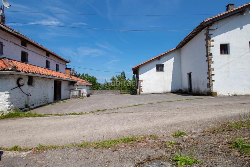 Foto 908d6063-ff24-48fe-adc7-b43059220105. Casa baserri con 9.000 metos de terreno en Markina - Xemein