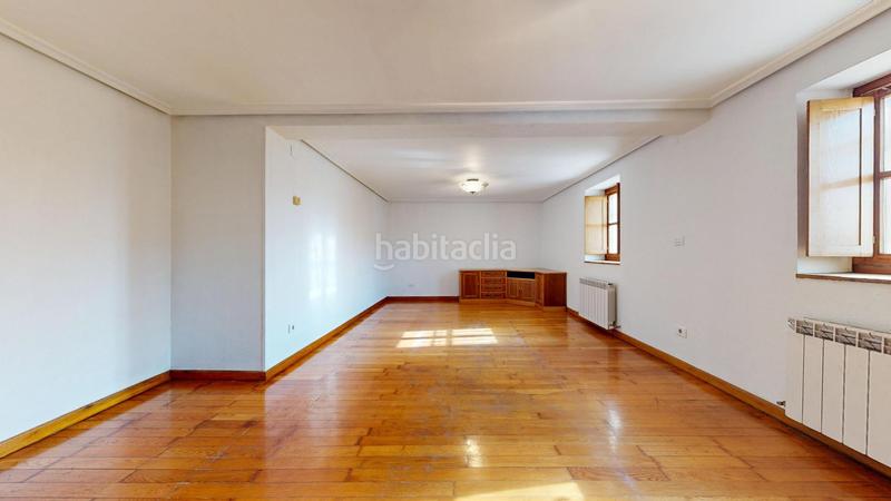 Foto a6ac445f-2345-4170-9305-04a5245b4f4d. Casa baserri con 9.000 metos de terreno en Markina - Xemein