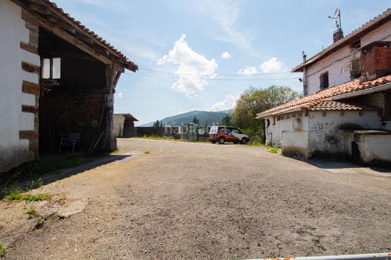 Foto afb80b11-746d-4f4e-9296-bd29c3586d38. Casa baserri con 9.000 metos de terreno en Markina - Xemein