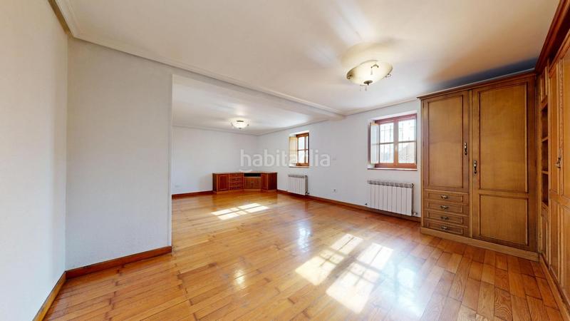 Foto b12b6a00-00ae-4885-8712-6ed588722c10. Casa baserri con 9.000 metos de terreno en Markina - Xemein