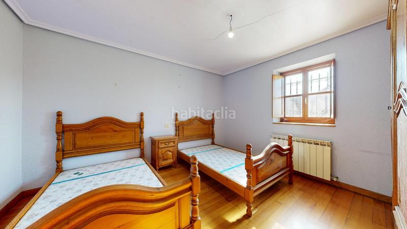 Foto b2eb130f-f820-4151-82a9-3b6ea5cf1997. Casa baserri con 9.000 metos de terreno en Markina - Xemein