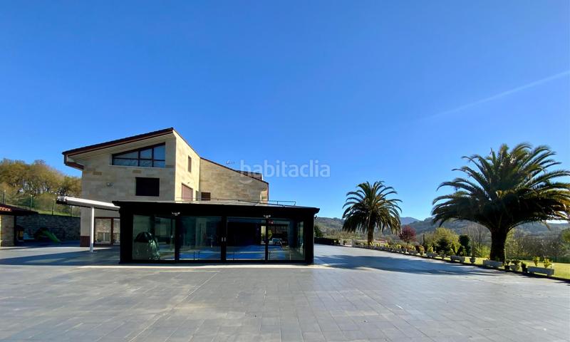 Foto b2aa93d9-1f9d-4509-93b1-0d4b3bc34cc9. Casa espectacular villa con piscina rodeada de naturaleza en Laukiz