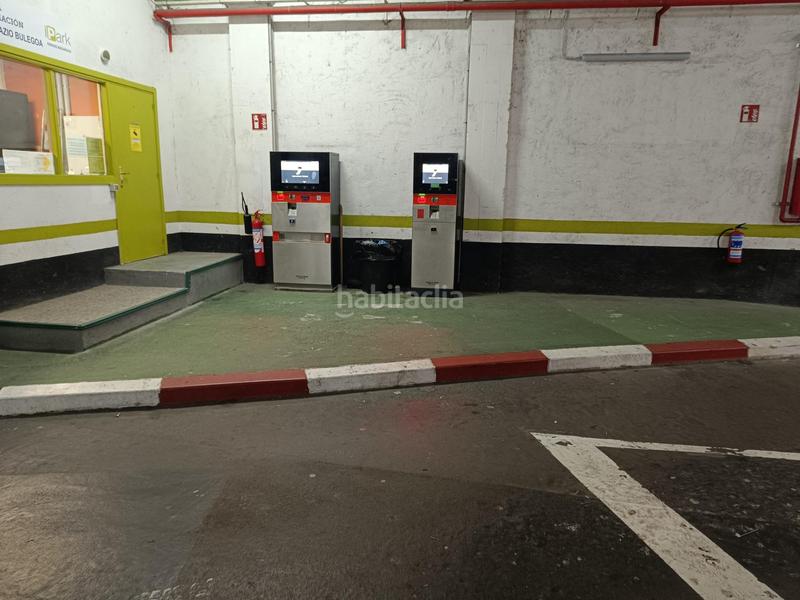 Foto 4c6a30e6-4d21-4656-a647-0ffac083f627. Aparcament cotxe a San Pedro de Deusto - La Ribera Bilbao