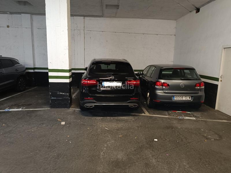 Foto 787c1aac-d476-4299-abf2-12cd85228430. Aparcament cotxe a San Pedro de Deusto - La Ribera Bilbao