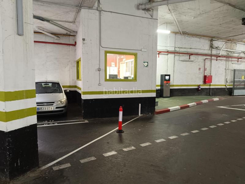 Foto eb314bca-7c87-4717-819f-8e61681e2e4b. Aparcament cotxe a San Pedro de Deusto - La Ribera Bilbao