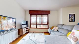Casa adossada  Calle miguel de cervantes. Adosado en venta en el centro de villasana