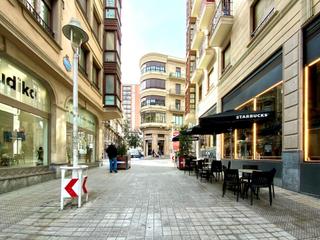 Local commercial  Calle amistad. Local con encanto en calle peatonal