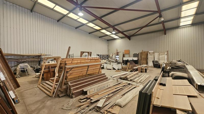 Foto b70954ea-59df-40e4-8126-8dec1e801613. Fabrikhalle in Gordexola