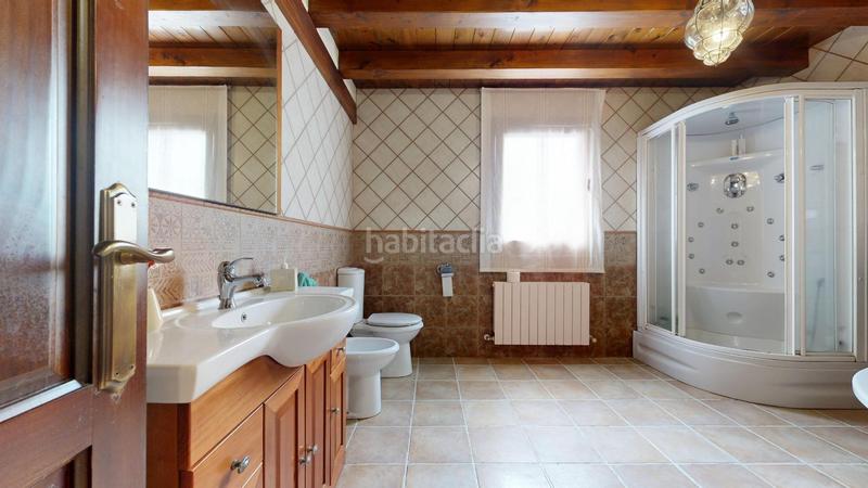 Foto 951e3840-42ea-4bed-ab8e-f5da2a3bfc74. Chalet exclusiva explotación agrícola en venta 15 hectáreas de producción y privacidad absoluta en Mungia