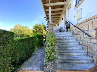 Maison à Sondika. Encantadora casa en sondika  con jardín