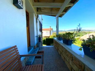 Casa a Sondika. Encantadora casa en sondika  con jardín