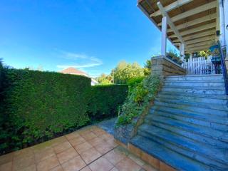 Casa a Sondika. Encantadora casa en sondika  con jardín