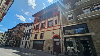 Xalet  Calle zear-kalea. Un palacio a tu alcance en el centro de markina
