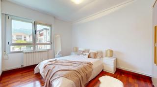 Appartement  Calle la isla. Con luz, espacio y todo a mano en villasana