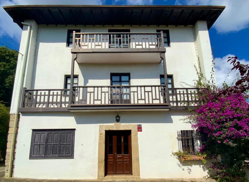 Foto edfbd4dc-d564-404c-b281-4aceabd7d5d5. Casa amb calefacció aparcament a Arnuero