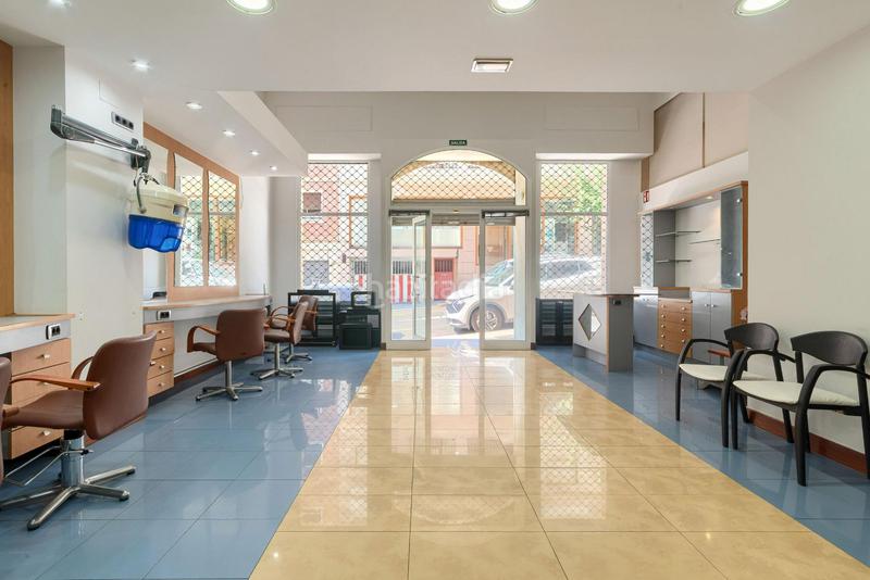 Foto 4f80af5b-1694-476a-81f6-bbe59c00b60e. Local comercial a Centro Portugalete