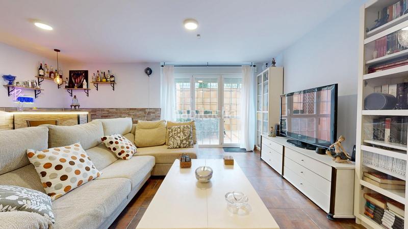 Foto 3baf7416-7b4a-41f2-bc7a-2ca4a1fa2c2e. Casa adossada amb calefacció aparcament a San Miguel Basauri