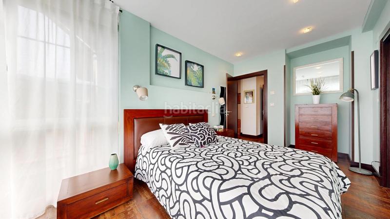 Foto 8a32daab-5316-4336-83d8-592353d9130e. Casa adossada amb calefacció aparcament a San Miguel Basauri