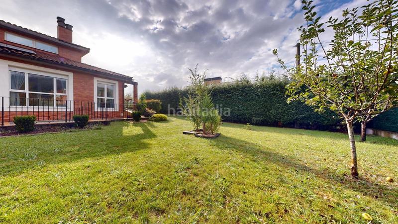 Foto 9829d404-35b4-4ac2-b3d9-53eb11806550. Casa adossada amb calefacció aparcament a San Miguel Basauri