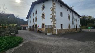 Haus  Calle bo. ziortza-goierria. Complejo caseria zenarruzabeitia