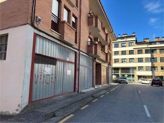 Autoparkplatz  Calle del abad vitulo. Garaje centrico en villasana de mena!