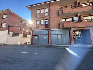 Autoparkplatz  Calle del abad vitulo. Lonja centrica en villasana de mena!