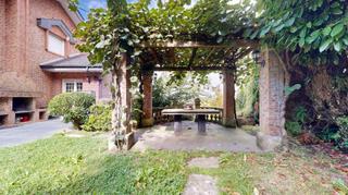 Chalet  Calle calle de urbide,. Espectacular villa en la bilbaina con piscina