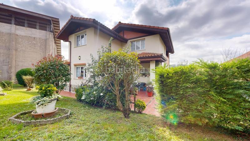 Foto 67991ca4-f7c2-4f05-981b-357efd6c0634. Chalet avec chauffage parking dans Arcentales