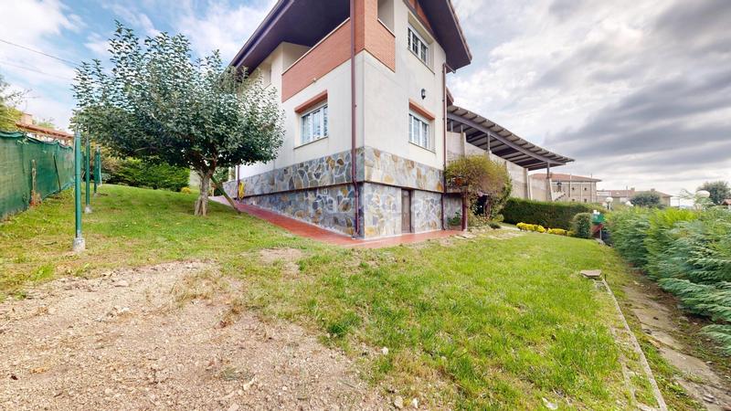 Foto 6c13162c-f9c7-4971-95bb-28e745e2b6d9. Chalet avec chauffage parking dans Arcentales
