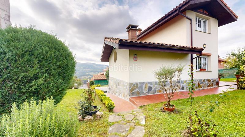 Foto 82b1f33d-fb54-41b1-89aa-628d557c3a58. Chalet avec chauffage parking dans Arcentales