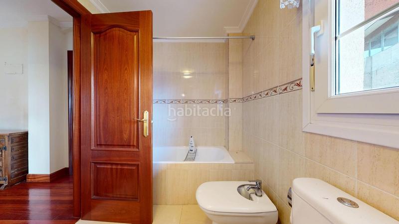 Foto a47d4b25-f302-4b1f-be34-11e54851c32d. Chalet avec chauffage parking dans Arcentales