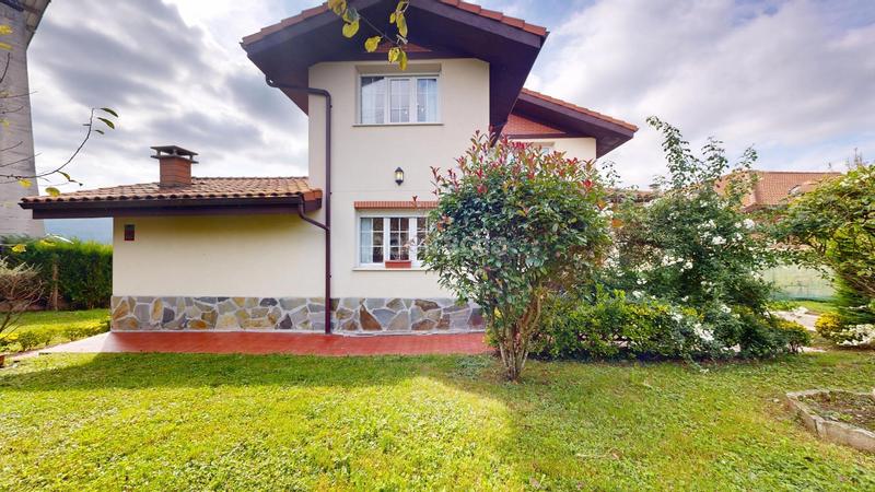 Foto c10d6a7d-952d-4047-bc5b-0b32dc355dbe. Chalet avec chauffage parking dans Arcentales