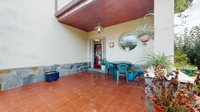Foto c4bfbde2-ad76-4fa4-93e9-13b7c262975c. Chalet avec chauffage parking dans Arcentales