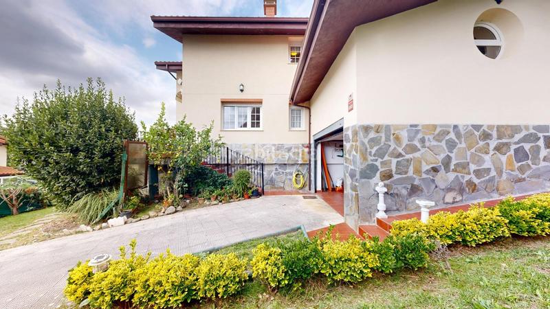 Foto efc4f800-44ba-455d-b9b2-a176854f86f8. Chalet avec chauffage parking dans Arcentales