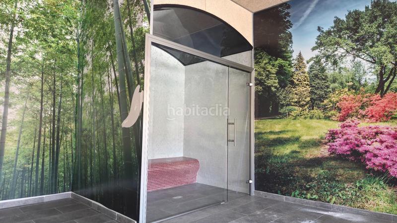 Foto c1920a59-4b76-417c-ba0d-bd2381a9c93d. Local comercial a Centro Urbano-Hirigunea Leioa